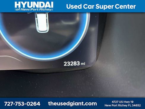 Used 2023 Hyundai Santa Fe Limited image 11