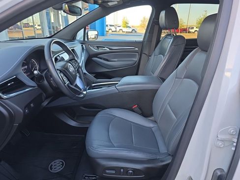 Used 2023 Buick Enclave Essence w/ Sport Touring Edition image 9