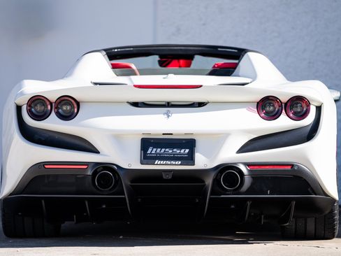 Used 2023 Ferrari F8 Tributo image 18