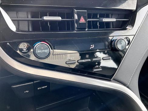 Used 2024 Toyota Camry SE image 26