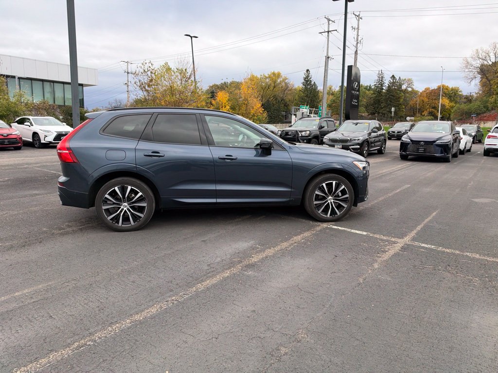 Used 2024 Volvo XC60 B5 Plus w/ Protection Package Premier AWD/4WD image 15