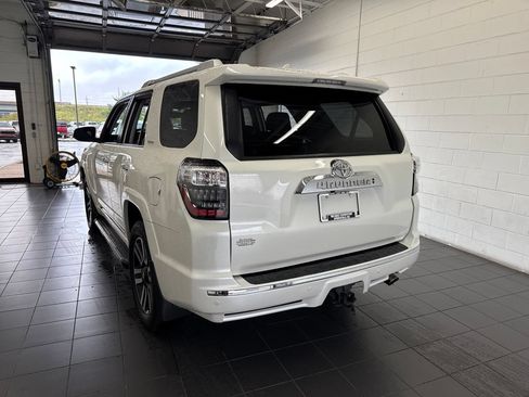 Used 2019 Toyota 4Runner Limited AWD/4WD image 6