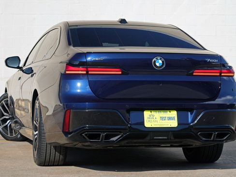 Used 2023 BMW 760i xDrive w/ Executive Package AWD/4WD image 6