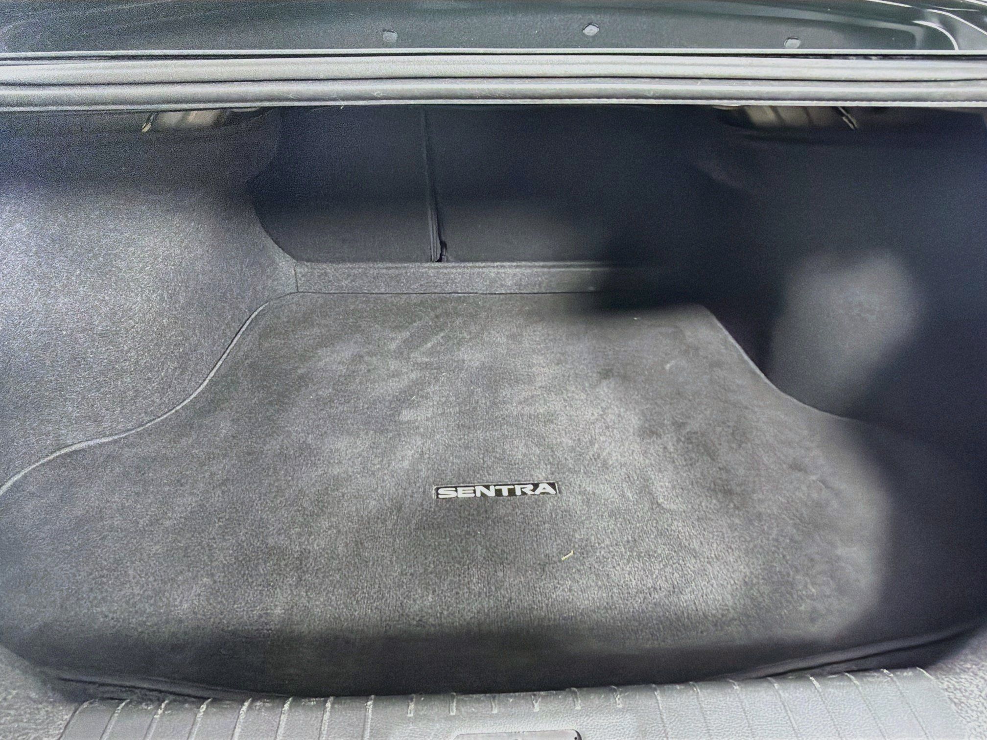 Used 2025 Nissan Sentra SR FWD image 26