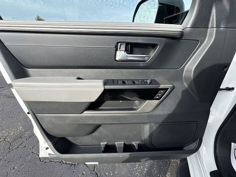 Used 2025 Toyota Sequoia Limited image 21