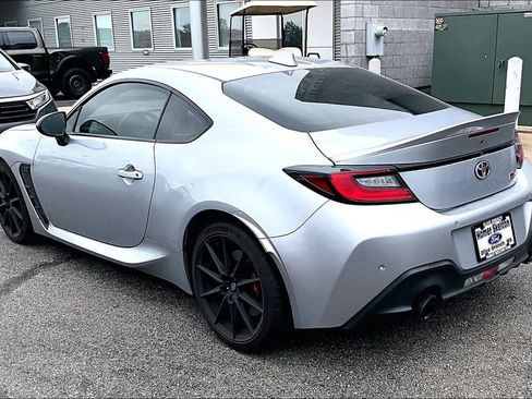 Used 2024 Toyota GR86 Premium w/ Performance Package RWD image 3
