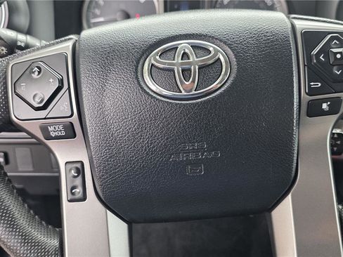 Used 2016 Toyota Tacoma SR5 w/ Towing Package RWD image 16
