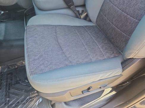 Used 2017 RAM 1500 4x4 Crew Cab w/ Protection Group image 28