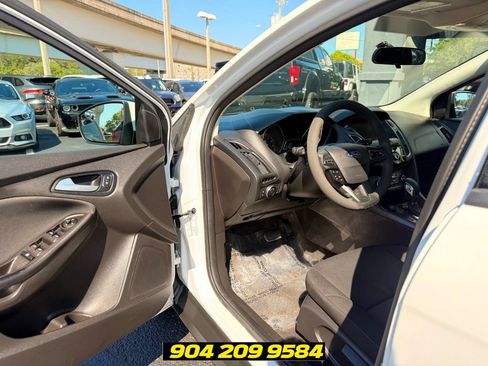 Used 2018 Ford Focus SEL FWD image 18