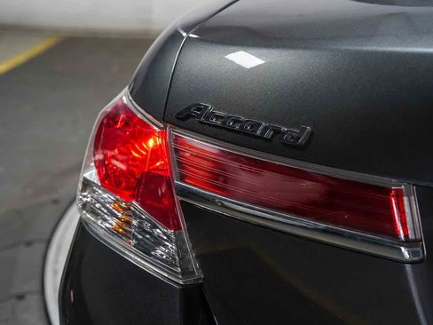 Used 2011 Honda Accord LX image 11