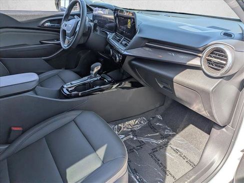 Used 2025 Chevrolet Trax ACTIV w/ Driver Confidence Package image 20