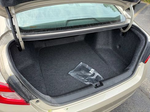 Used 2018 Honda Accord LX image 5