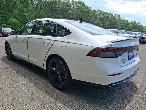Used 2023 Honda Accord Sport image 4