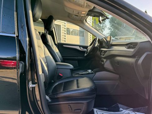 Used 2025 Ford Escape Platinum AWD/4WD image 11
