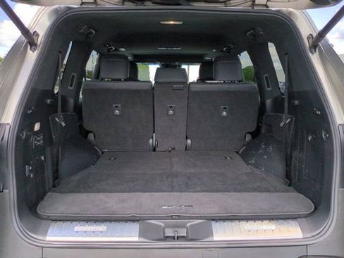 Used 2022 Lexus LX 600 4WD w/ Appearance Package image 12