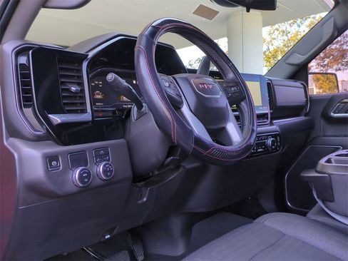 Used 2022 GMC Sierra 1500 Elevation image 12