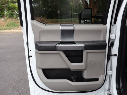 Used 2019 Ford F350 XLT w/ XLT Premium Package AWD/4WD image 24