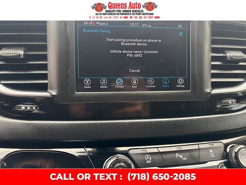 Used 2019 Chrysler Pacifica Touring-L image 47