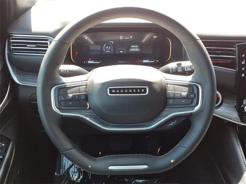 Used 2024 Jeep Wagoneer Series II image 14