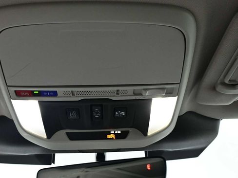 Used 2023 Subaru Forester Premium AWD/4WD image 33