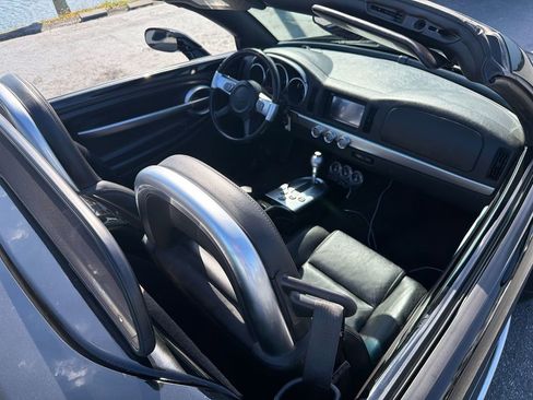 Used 2005 Chevrolet SSR w/ Preferred Equipment Group image 26