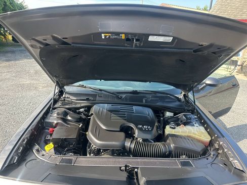 Used 2022 Dodge Challenger SXT w/ Plus Package RWD image 22