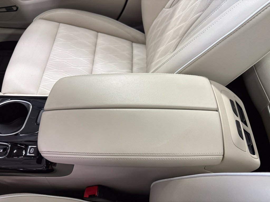 Used 2023 Buick Envision Avenir AWD/4WD image 37