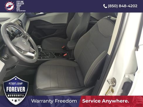 Used 2022 Volkswagen Taos SE FWD image 11