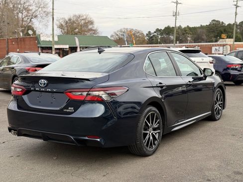 Used 2021 Toyota Camry SE image 8