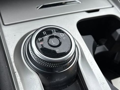 Used 2024 Ford Explorer XLT image 26