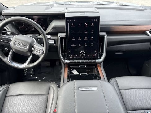 Certified 2025 GMC Yukon Denali image 28