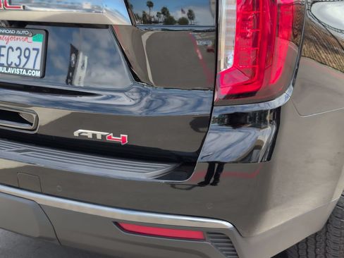Used 2024 GMC Yukon AT4 w/ Technology Package AWD/4WD image 22