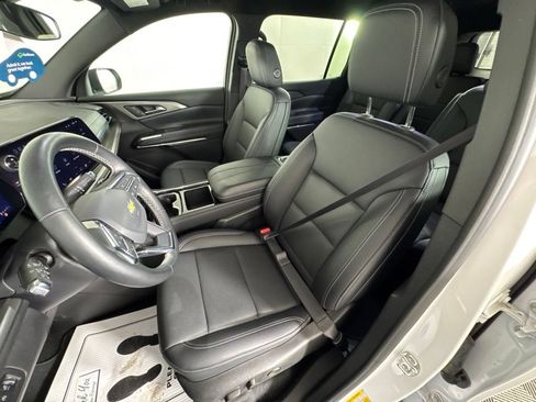 Certified 2026 Chevrolet Traverse LT AWD/4WD image 24