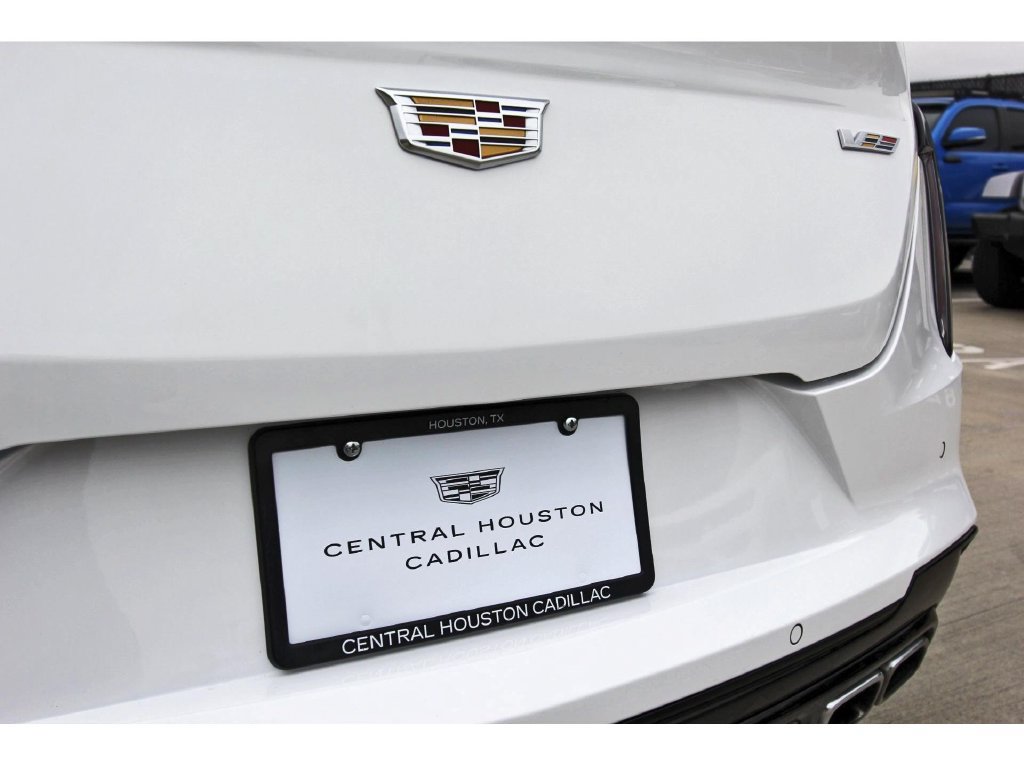 Used 2021 Cadillac CT4 V w/ Technology Package RWD image 31