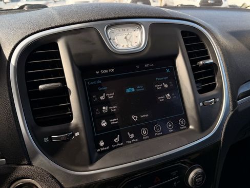 Used 2017 Chrysler 300 C w/ Safetytec Plus Group image 32