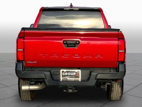 Used 2025 Toyota Tacoma SR AWD/4WD image 5