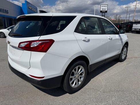 Used 2020 Chevrolet Equinox LS image 3