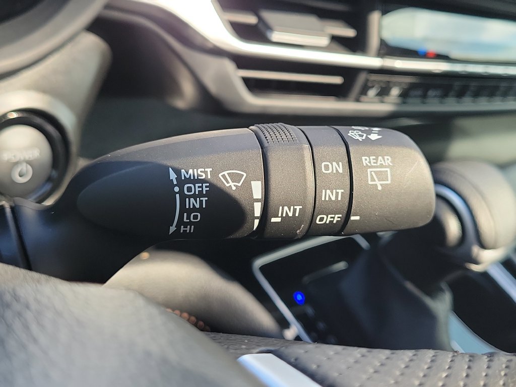 Used 2025 Toyota Sienna Limited FWD image 12