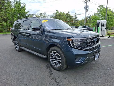 Certified 2025 Ford Expedition Max Active AWD/4WD image 3
