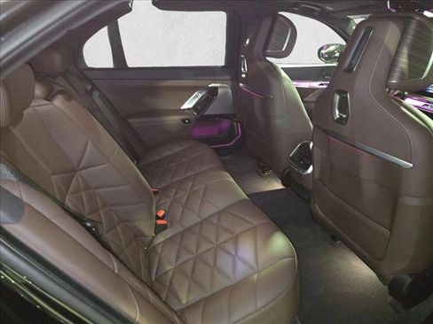 Used 2025 BMW 740i xDrive AWD/4WD image 11