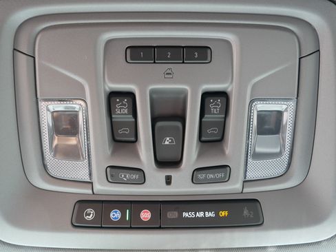 Used 2025 GMC Sierra 1500 SLT w/ SLT Premium Package AWD/4WD image 33