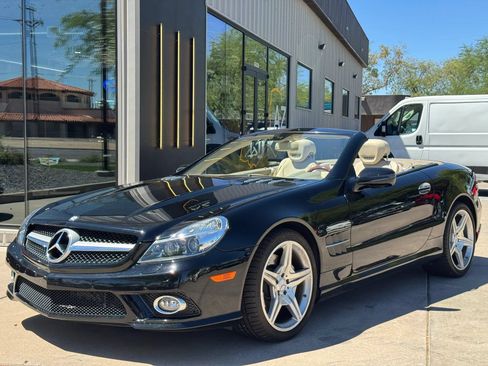 Used 2009 Mercedes-Benz SL 550 image 2