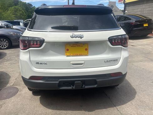 Used 2017 Jeep Compass Limited w/ Navigation Group AWD/4WD image 6