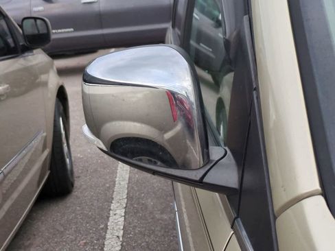 Used 2011 Chrysler Town & Country Touring-L w/ Entertainment Group #2 image 10