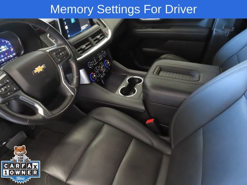 Used 2022 Chevrolet Suburban LT w/ Luxury Package image 22