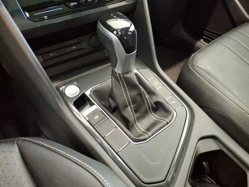 Certified 2023 Volkswagen Tiguan SE R-Line FWD image 13