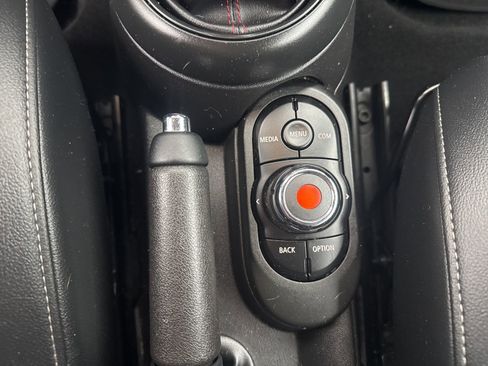 Used 2019 MINI Cooper S w/ Signature Upholstery Package image 24