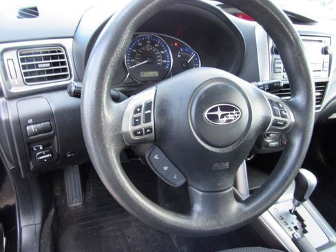 Used 2012 Subaru Forester 2.5X Premium w/ All-Weather Pkg AWD/4WD image 17