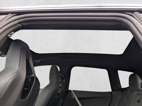 Used 2025 BMW iX M60 image 20