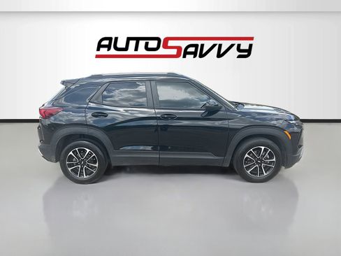 Used 2024 Chevrolet TrailBlazer LT w/ LT Cold Weather Package image 8